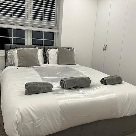 1 Bed High Quality Modern Flat Lägenhet Edgware Exteriör bild